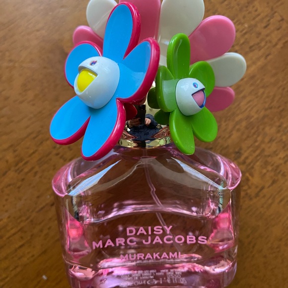 Marc Jacobs Fragrances Daisy Murakami Pink Eau de Parfum with Laptop Case - Picture 11 of 12